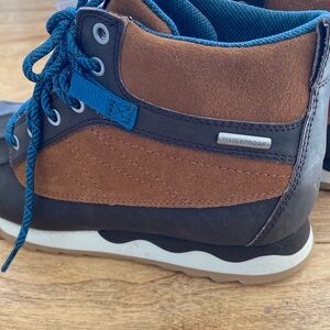 Forsake Duck - Women’s Waterproof Sneaker boot Sz 7.5